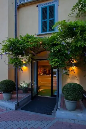 Hotel La Quercia Mozzo 3*,