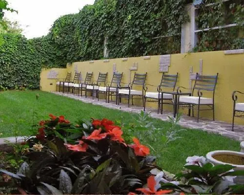 ***  Hotel La Quercia Mozzo Italy