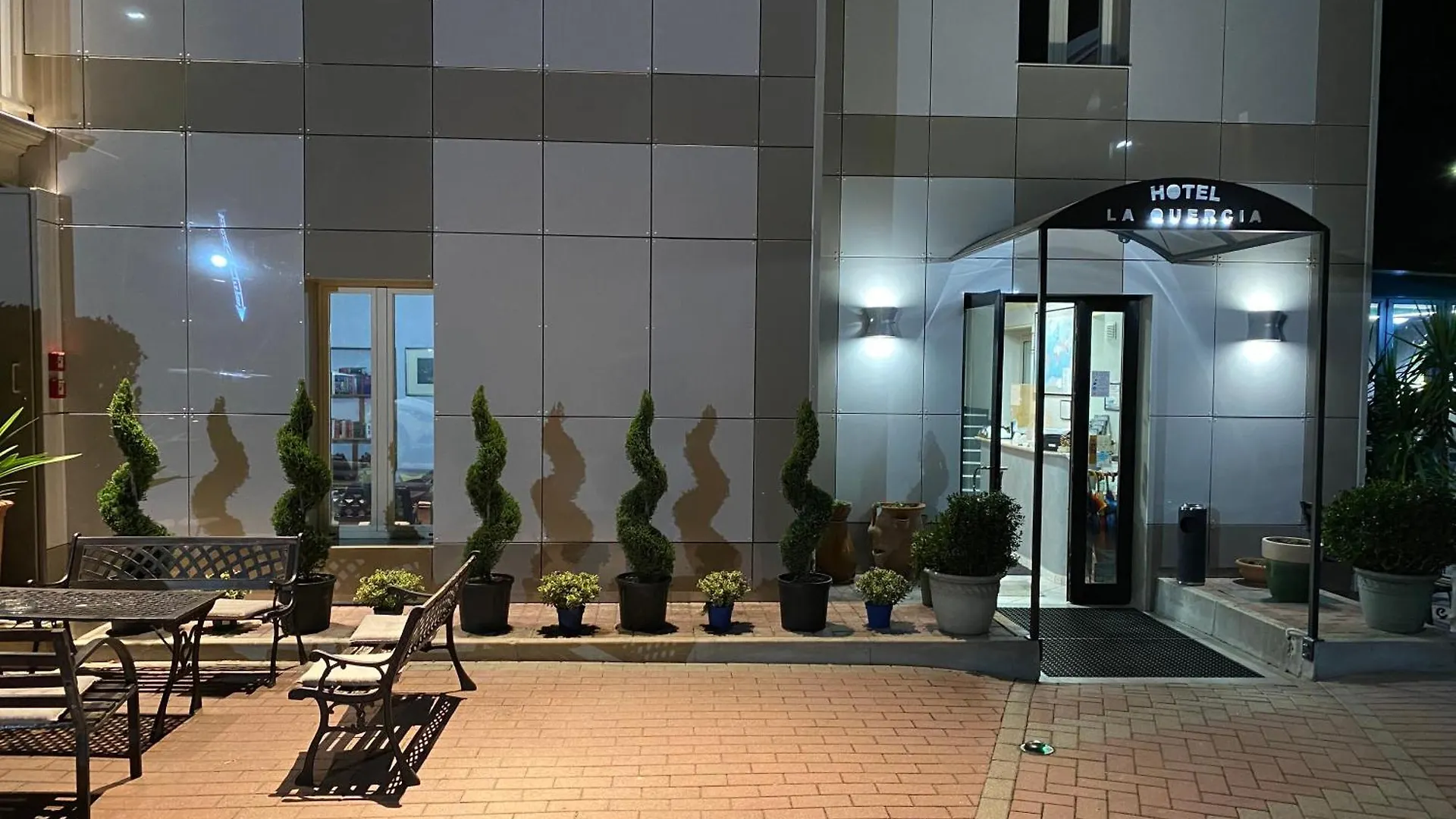 Hotel La Quercia Mozzo Italy