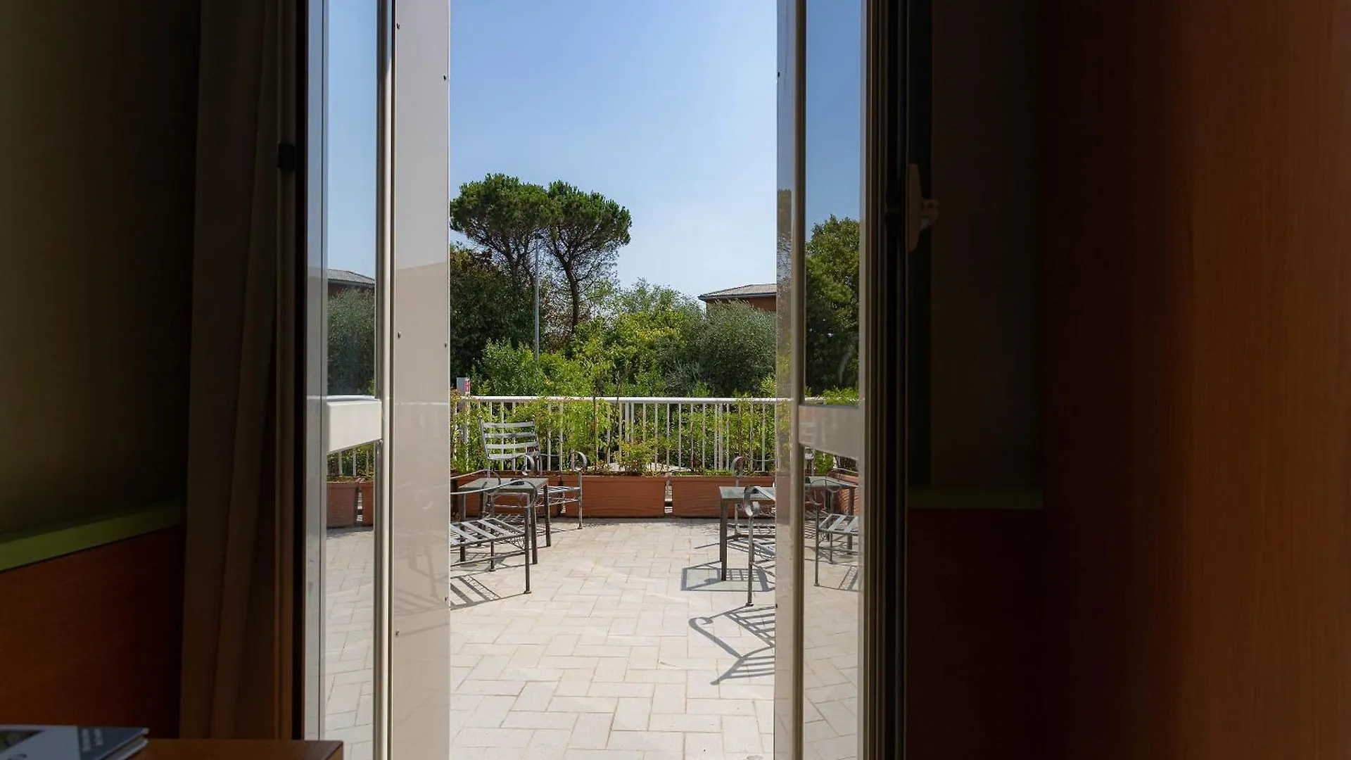 Hotel La Quercia Mozzo 3*,  Italy