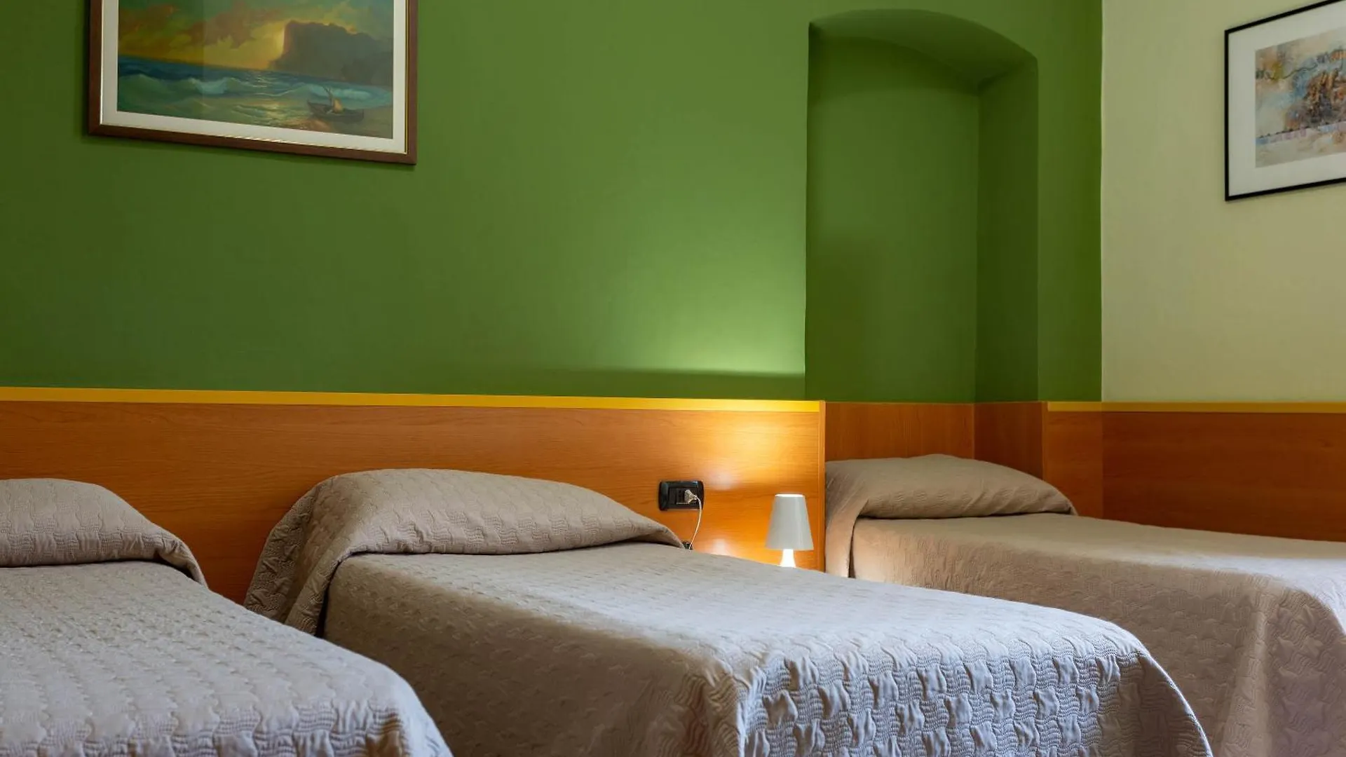 Hotel La Quercia Mozzo 3*,